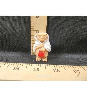 E.T. Universal Studios Figurine Vintage 1982 PVC Toy Cake Topper Used